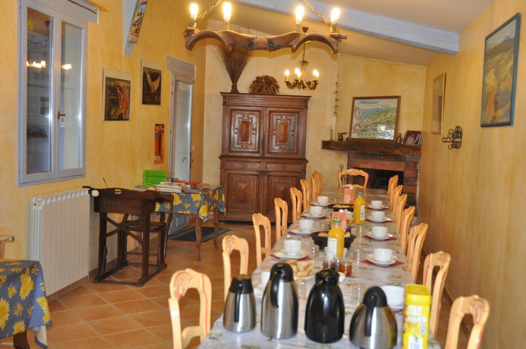 Hotel Le Petit Labouret Revest-du-Bion Exterior foto